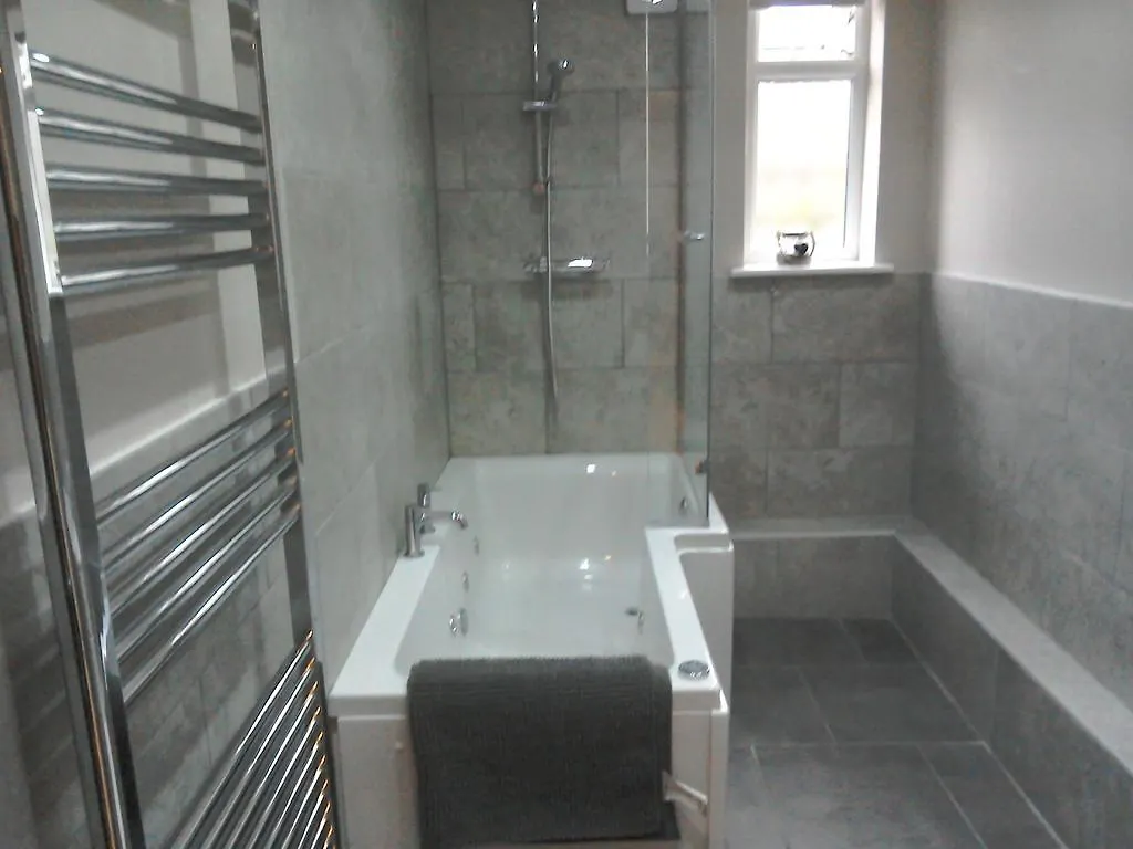 The Dorchester Serviced Apartments Kingston upon Hull 0*,